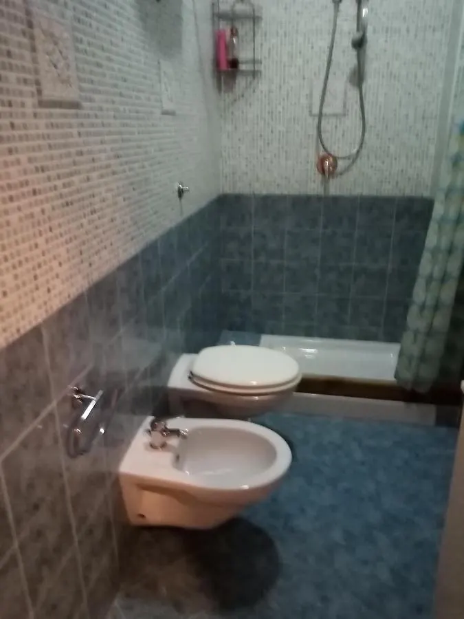 Camera con bagno Messina Italia